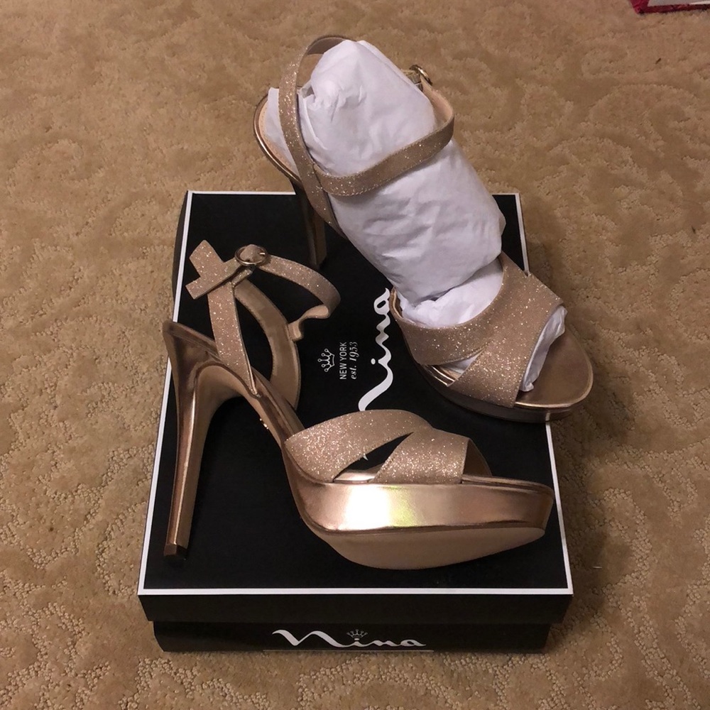 NIB Gold Nina Pumps